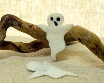Wool Felt Ghost Magnet, Halloween Decoration *Ready to ship
