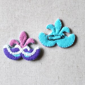 Mardi Gras Mask Pin / Brooch - Wool Felt Brooch *Ready to Ship