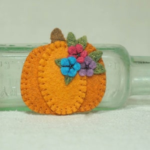 Felt Pumpkin Hair Clip, Wool Felt Halloween Barettt, Thanksgiving Pumpkin Ready to Ship image 3