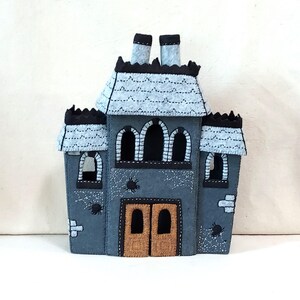 Spookyville Mansion, Felt Haunted House with Removable Roof, Whimsical Fairy Tale Doll House Made of Wool Felt *Ready to Ship