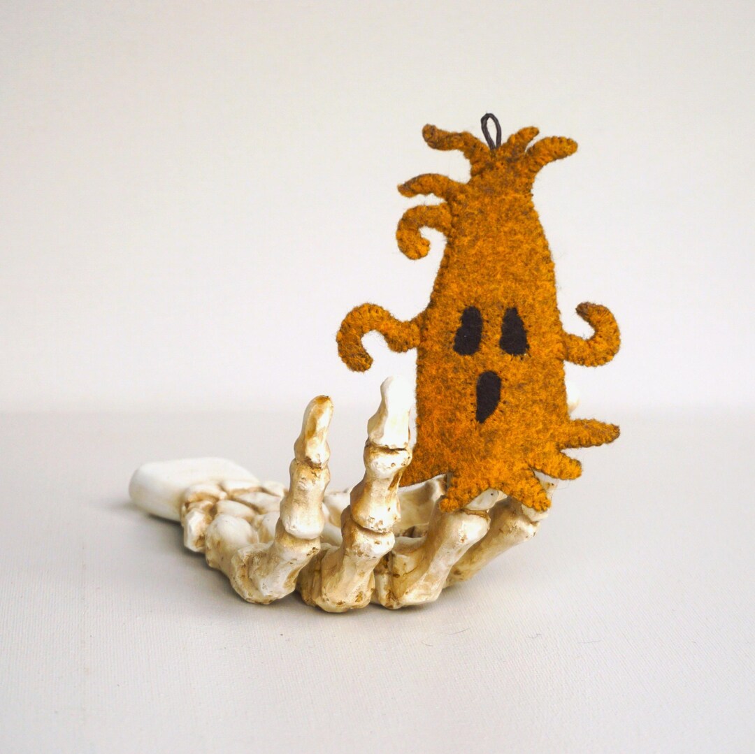 Felt Spooky Tree Finger Puppet: Handmade Wool Felt Halloween Ornament ...