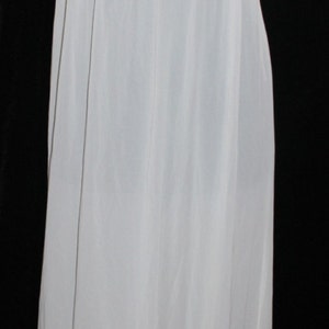Vtg Ivory Nightgown Lingerie Sz S M Lace Trim Ruffle Sleepwear Bridal V-neck Nylon