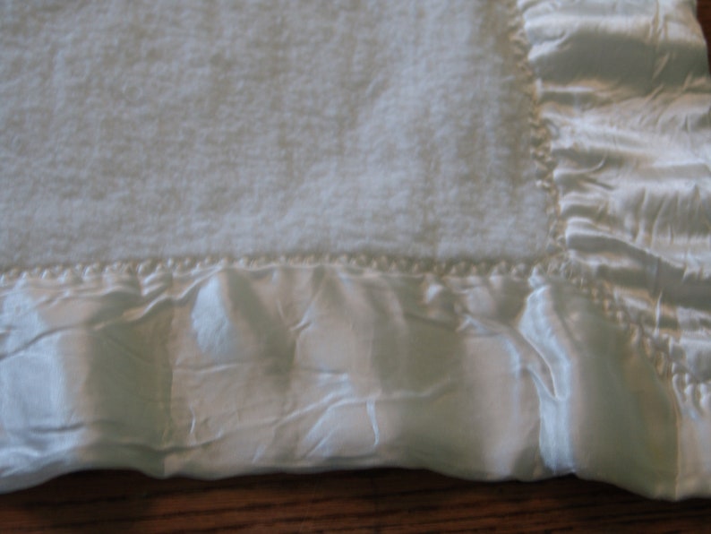 Vtg Vintage Baby Blanket Baby Blanket Satin Satin Trim Etsy