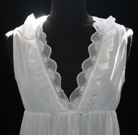 Vtg Ivory Nightgown Lingerie Sz S M Lace Trim Ruf… - image 2