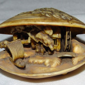 Vtg, Oriental, Japanese, diorama, waterfront, village, scene, shell, clam, clam shell, watersheel, junk, decor