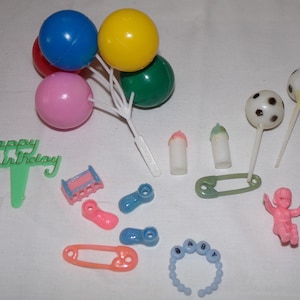 Vtg, Happy Birthday, Geburtstag, Party, Dekoration, Kuchen, Kunststoff, Luftballons, Baby, Baby shower, Pins, Sicherheitsnadel, Windel, Flaschen
