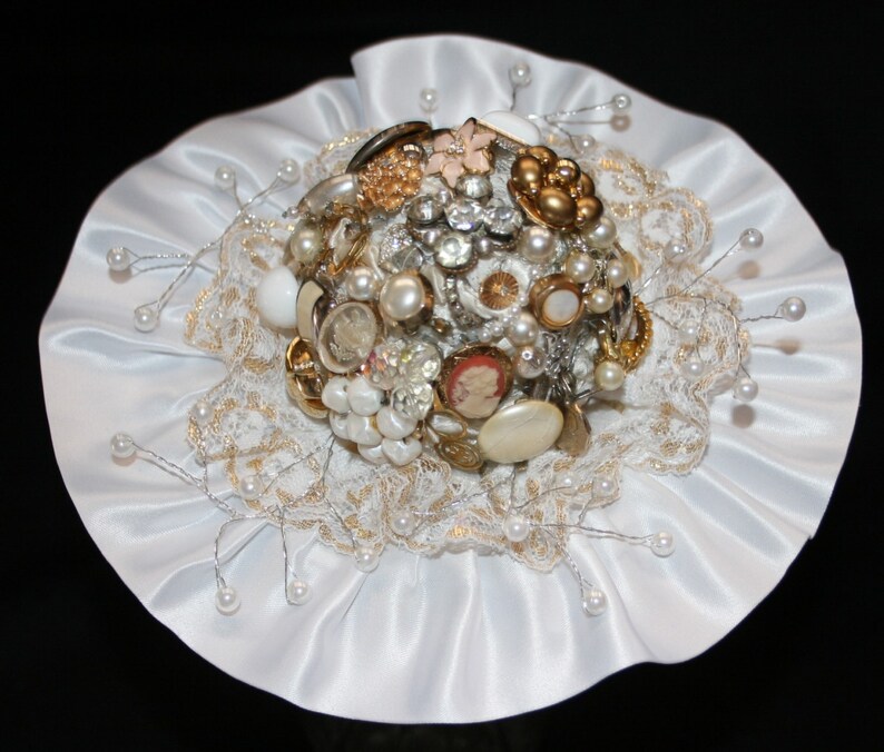 Vtg Costume Jewelry Wedding Bridal Bouquet Brooch Pearls Lace Etsy