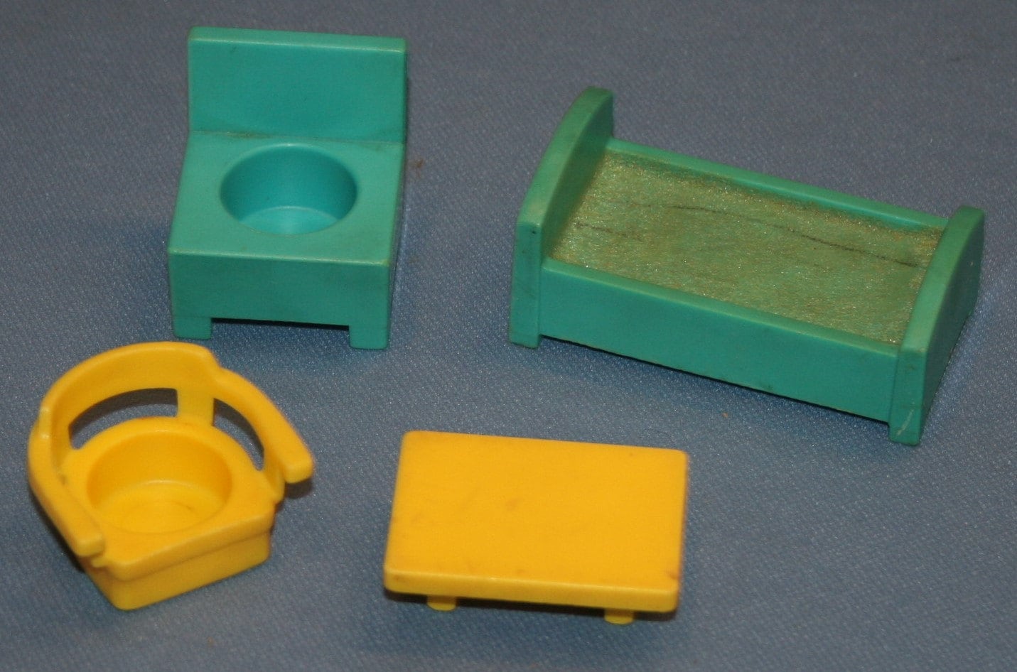 Vtg Fisher Price Toy Replacement Parts Little People Chair Bed 4 Pcs