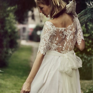 Kleid &quot;Liz&quot; in der Wunschlänge und mit einem Gürtel nach Wunsch