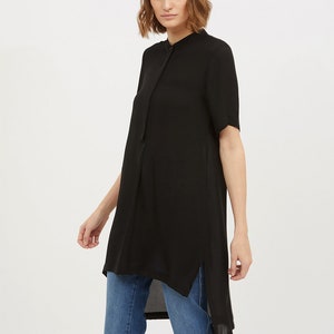 Short Long Tunic in Silk Double Georgette Black Relaxed Short Sleeve Women Clothing with Front Pleat and Mother of Pearl Buttons image 2