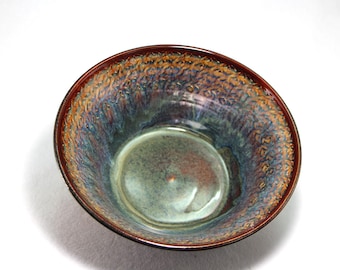 pottery bowl, 8.25in wide (R3)