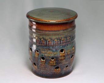 garlic keeper, pottery garlic canister (R62)