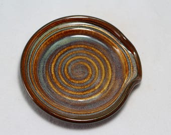 stoneware pottery spoon rest  (S34)