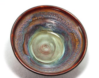 pottery serving bowl, stoneware, 8.25in wide (S27)