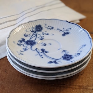 set of 4 Victoria Blue by SIGMA small floral plates / saucers / Chinoiserie / delftware
