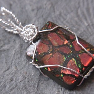 Ammolit Edelsteinanhänger rot grün selten einzigartig besonders schönes Geschenk Opal Bild 2