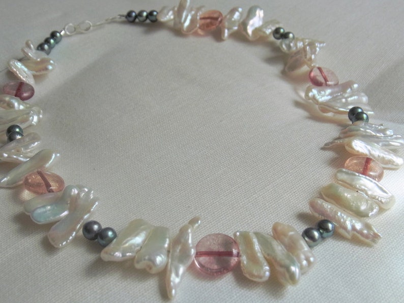 PerlenCollier Biwa-Perlen Süßwasserperlen Halskette Kette Halsschmuck Perlenkette individuelle Geschenke Handarbeit Bild 4
