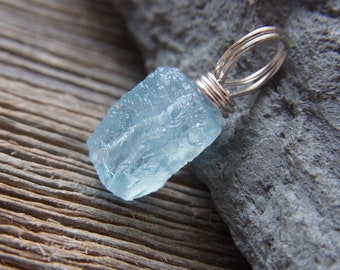 Aquamarine pendant raw aquamarine silver 925 necklace raw stone aquamarine small gemstone pendant gifts for her