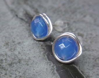 Boucles d’oreilles bleu Agate Stud boucles d’oreilles Stud plug plug pierres précieuses Stud boucles d’oreilles bleu Stud boucles d’oreilles cadeaux pour les femmes copines mères