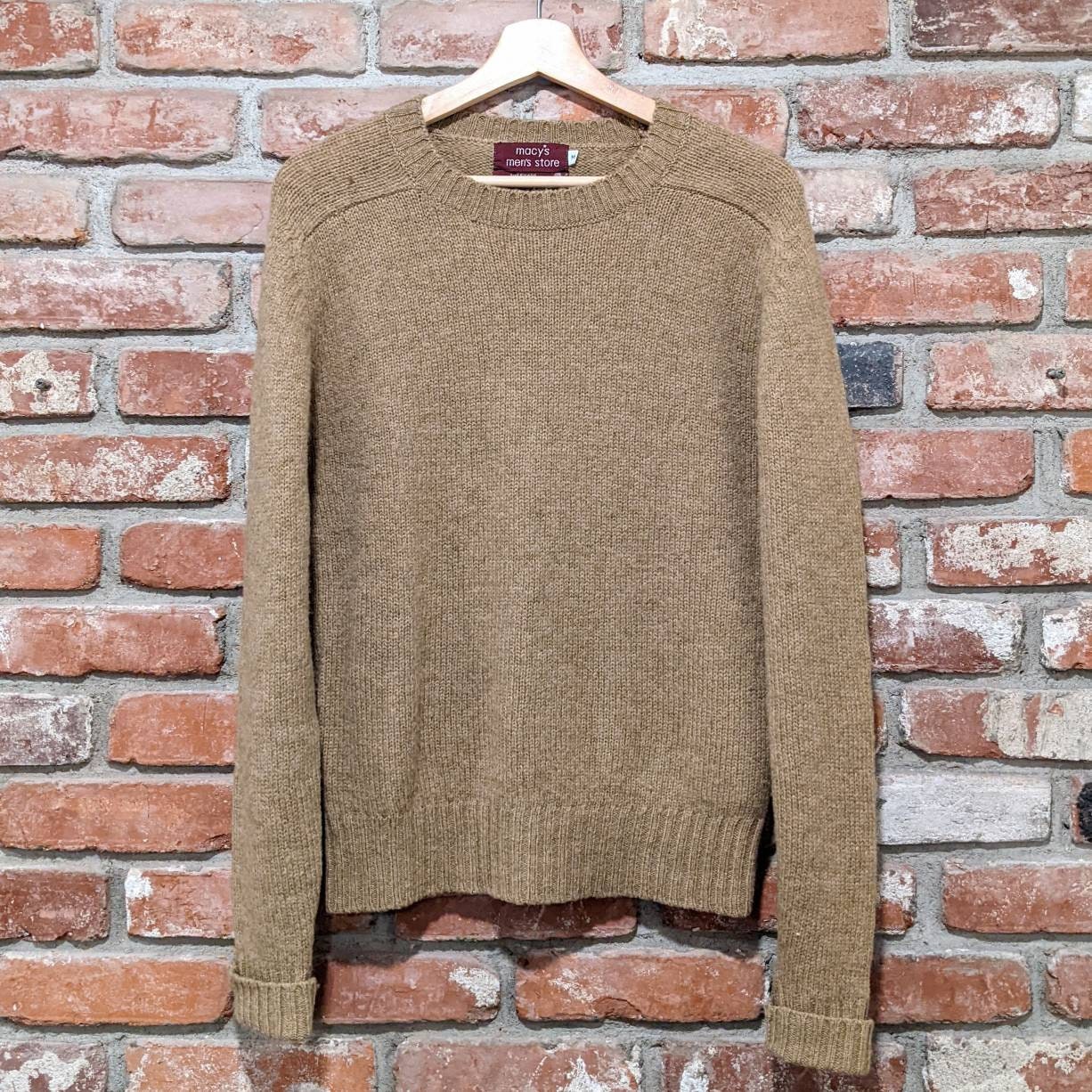 GutShop Vintage Macy's Men's 100% Wool Sweater