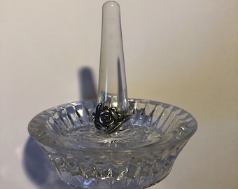 Porta anillos de cristal.