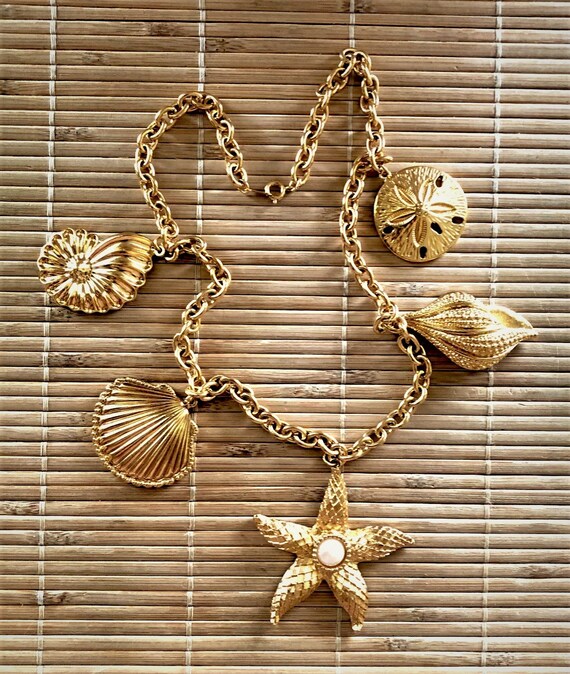 Womens Necklace. Avon Seashell/Starfish Necklace. - image 10