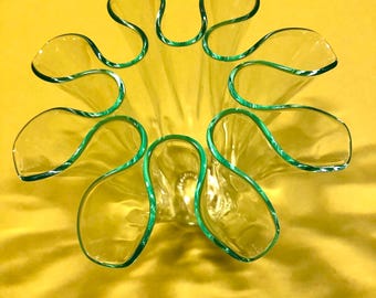 Glass Vase. Vintage Clear Glass Handkerchief Vase.