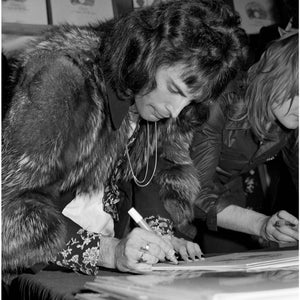 Queen - Freddie Mercury Museum Quality Print