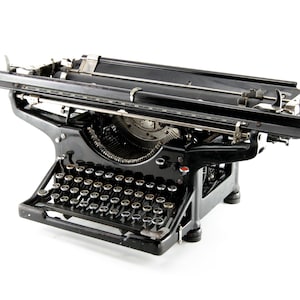 Underwood Mill typewriter. Wide carriage, restored and very rare.