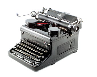 Antique Royal KHM Typewriter, Restored and in Excellent Condition