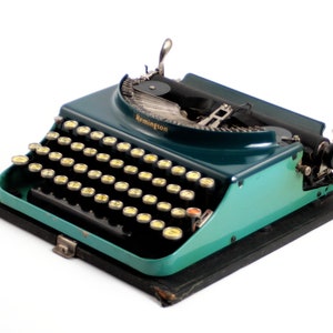 Remington Portable #3, two-tone green, restored