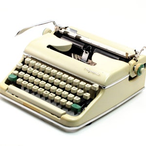 Vintage typewriter, Olympia SM3, restored