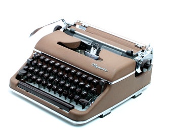 Vintage typewriter, Olympia SM4, restored