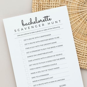 Bachelorette Scavenger Hunt Game, Hen Party Game, Bachelorette Activity, Hen Night Games, Downloadable Scavenger Hunt, Bridal Party