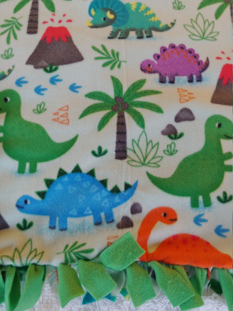 Baby Size Dinosaur No Sew Fleece Blanket