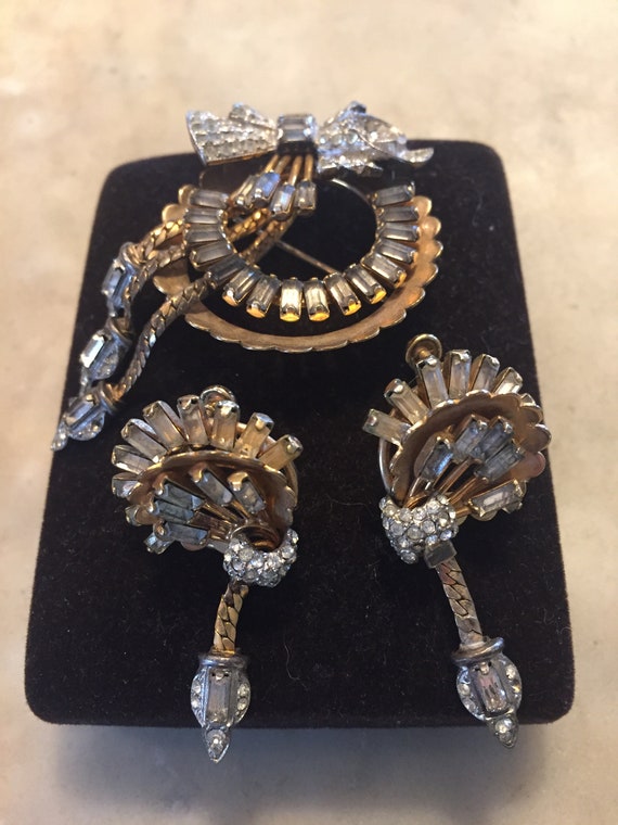 Vintage Costume Jewelry 3 piece Set