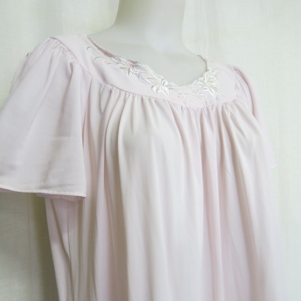 Old Fashioned Nightgown  Nylon Nightgown Miss Elaine MEDIUM