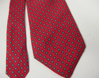 Laurent- YSL Saint Pale Red Pink Neck Tie Cravat Vintage Burgundy Red Linen Knit Necktie Yves St 56.5 Inches Preppy Prep Trad Menswear