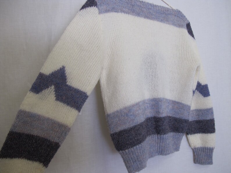 Pullover Sweater Bobbie Brooks Sweater Fuzzy Intarsia image 4