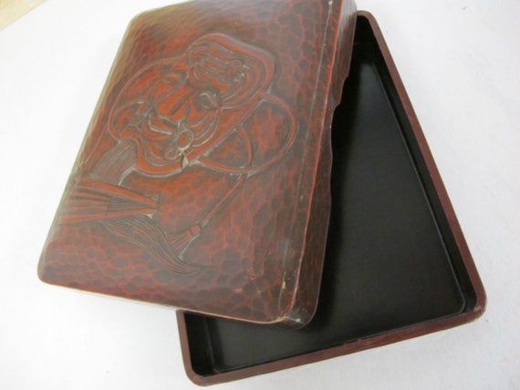 Red Lacquer Kamakura-bori Box Japanese Theater Ma… - image 2