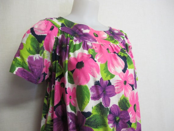 Hawaiian Dress Cotton Floral Caftan 1980s Muumuu