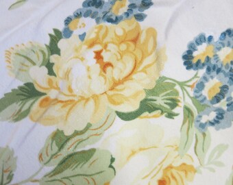 Cotton Floral Tablecloth Farmhouse Cottage Cabbage Roses 96" x 61"