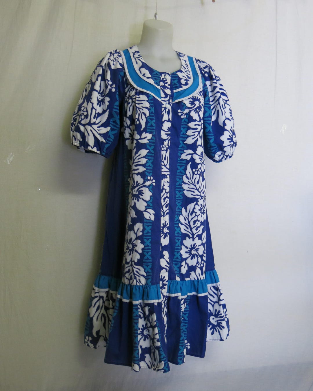 Hawaiian Muumuu Hawaiian Dress Floral Kaftan 1970s House Dress Etsy