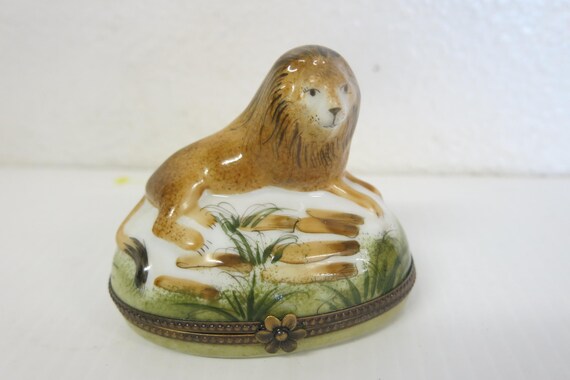 Vintage Limoges France Porcelain Lion Trinket Box Hand Painted