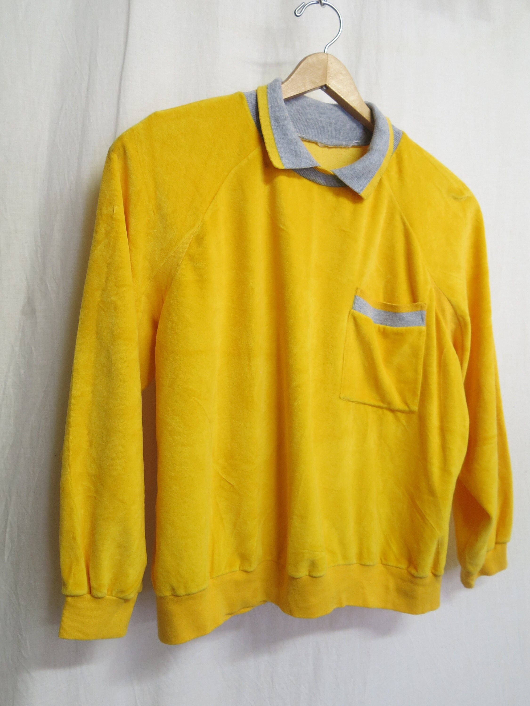 1970's Velour Sweatshirt Pullover Sweater Mustard Yellow