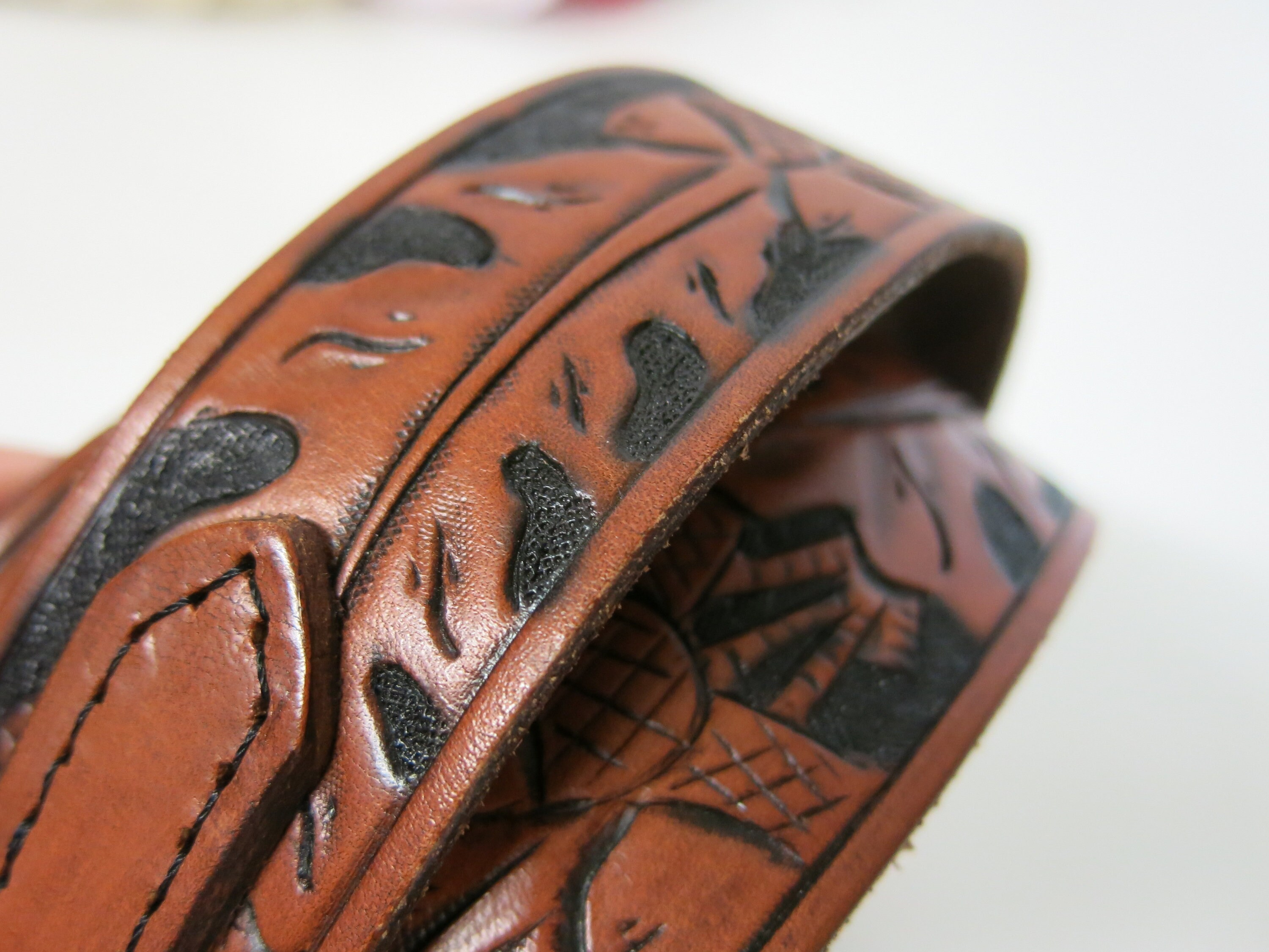 Montana Silversmiths Tooled Leather Western Belt: Silver  display picture 2