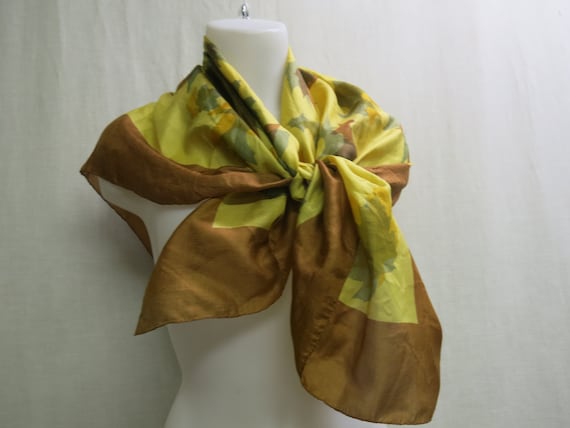 Rare Vera Neumann Silk Scarf Big Flowers Head Wra… - image 7