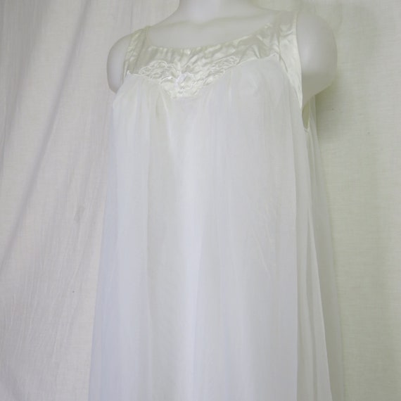 White Nylon Nightgown Gossard Artemis Nightgown S… - image 3