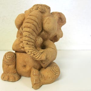 Clay Elephant Figurine Animal Pottery Vintage 1970s MCM GLOGS