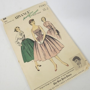 Advance American Designer Anne Klein 7045 Vintage 1950s Sewing Pattern Dress Blouse Size 9
